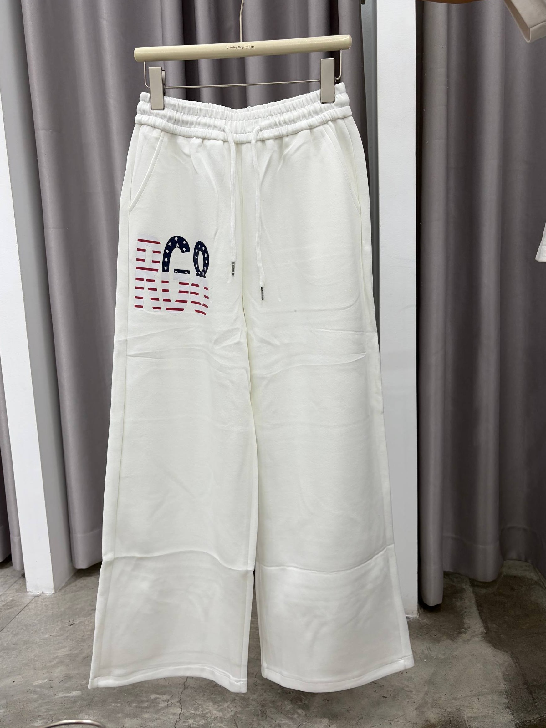 Wide-leg graphic sweatpants