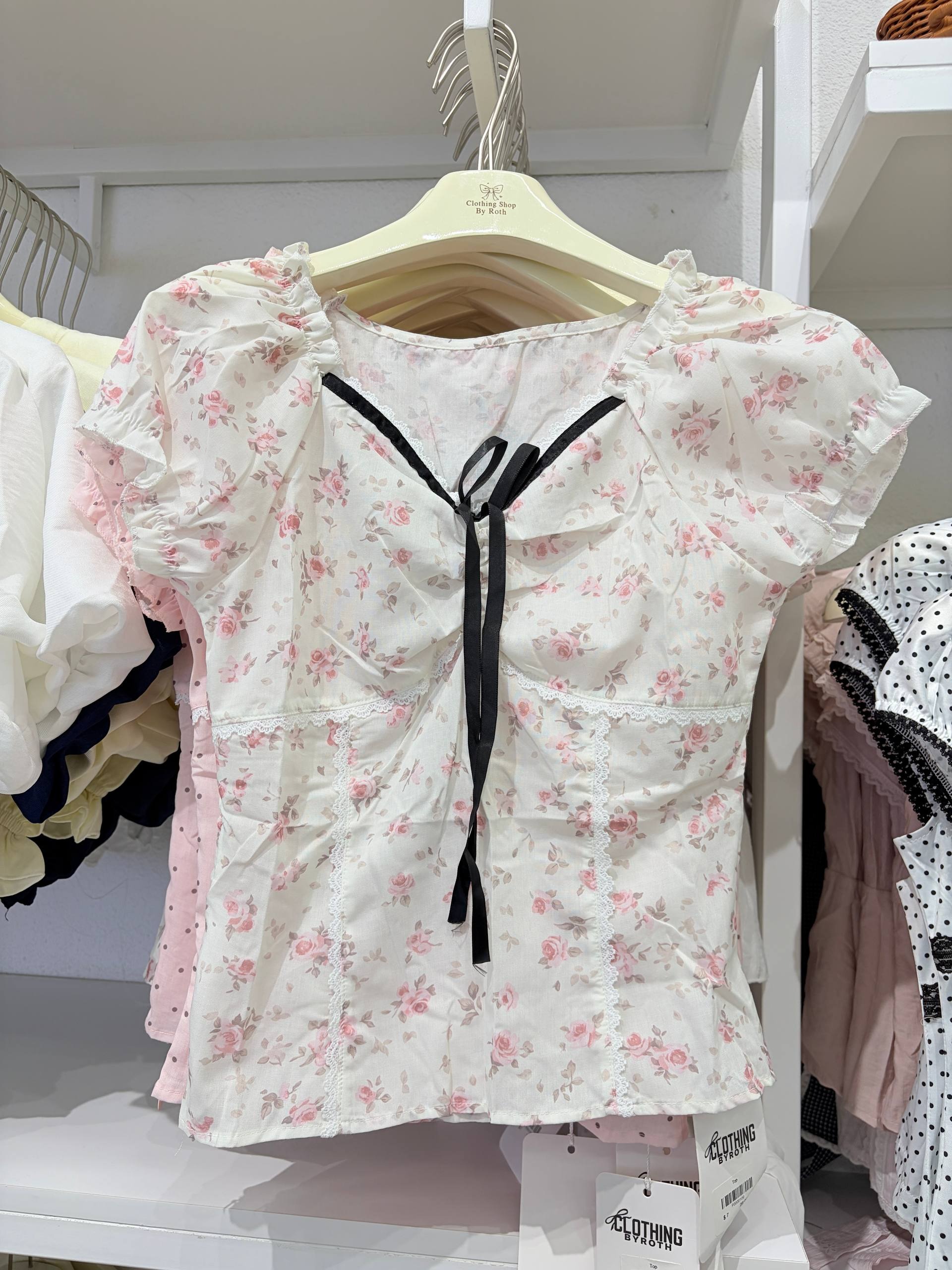 top with contrast ribbon