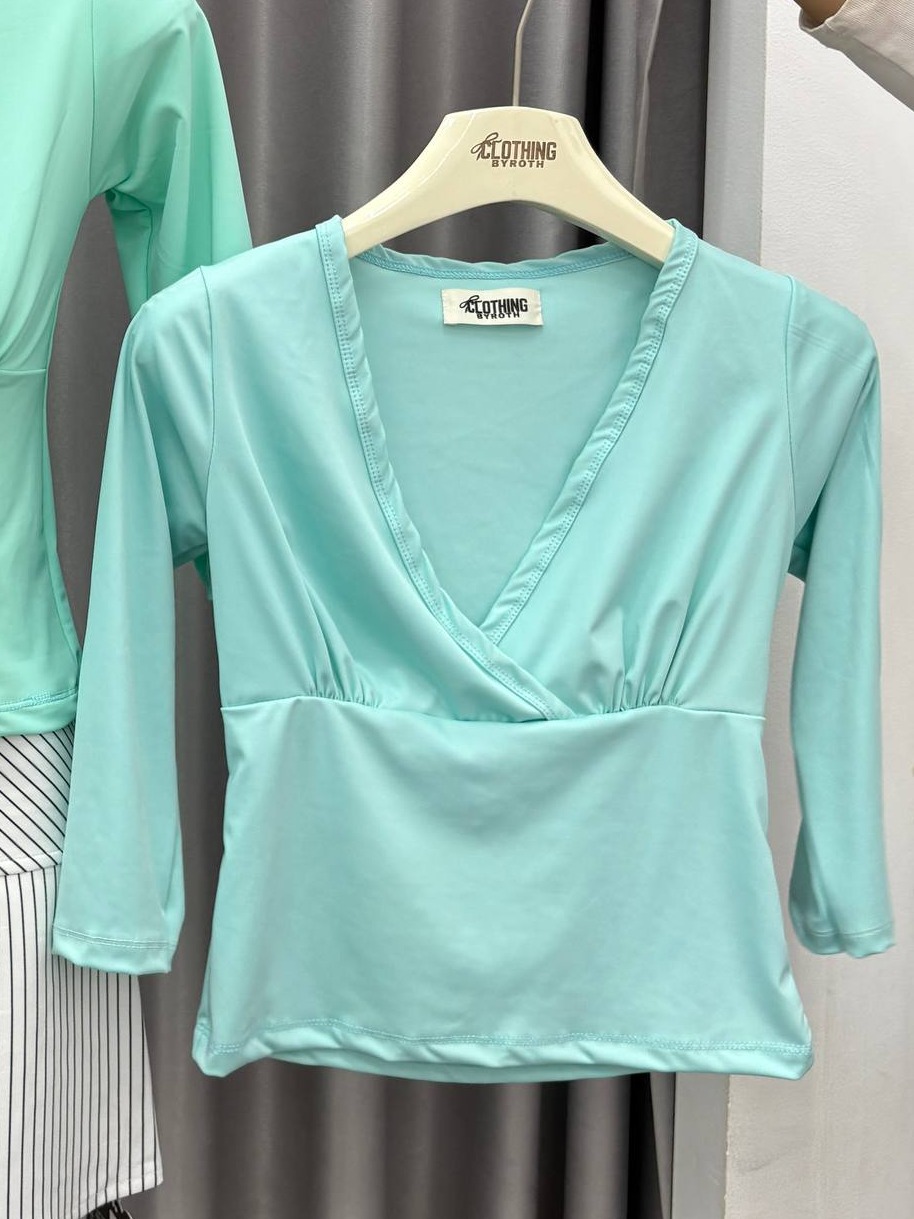 Surplice V-neck 3/4-sleeve top