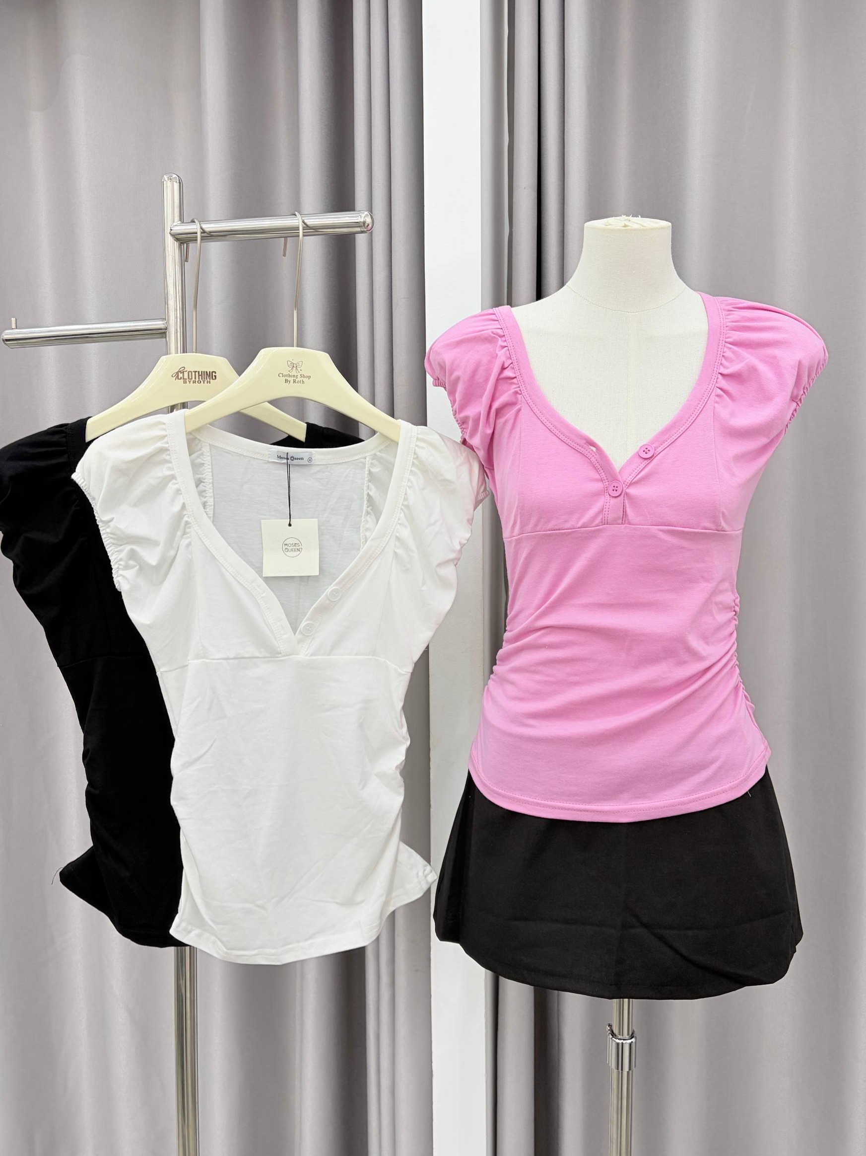 V-neck cute top