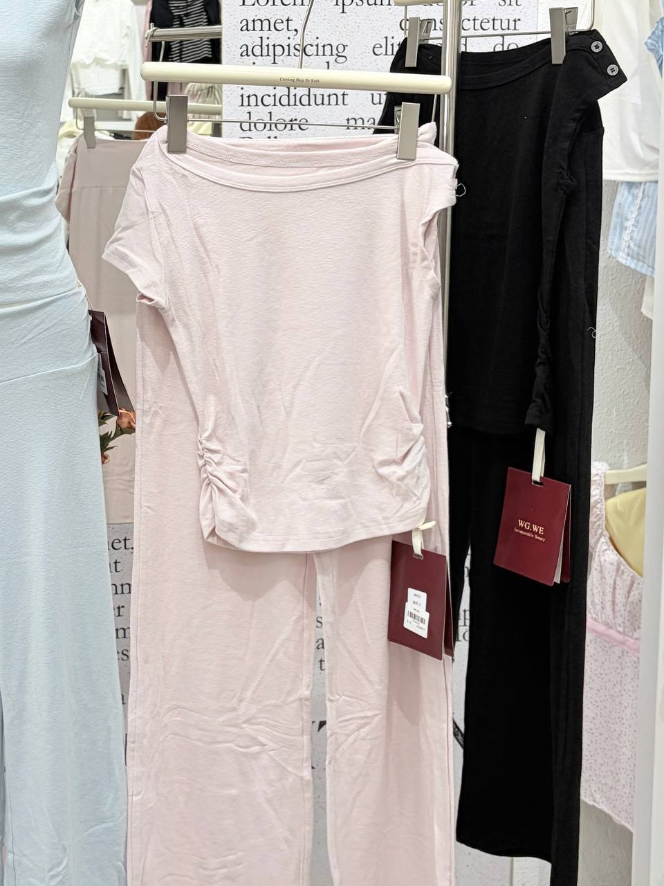 Wide boatneck short-sleeve top with Wide-leg pant