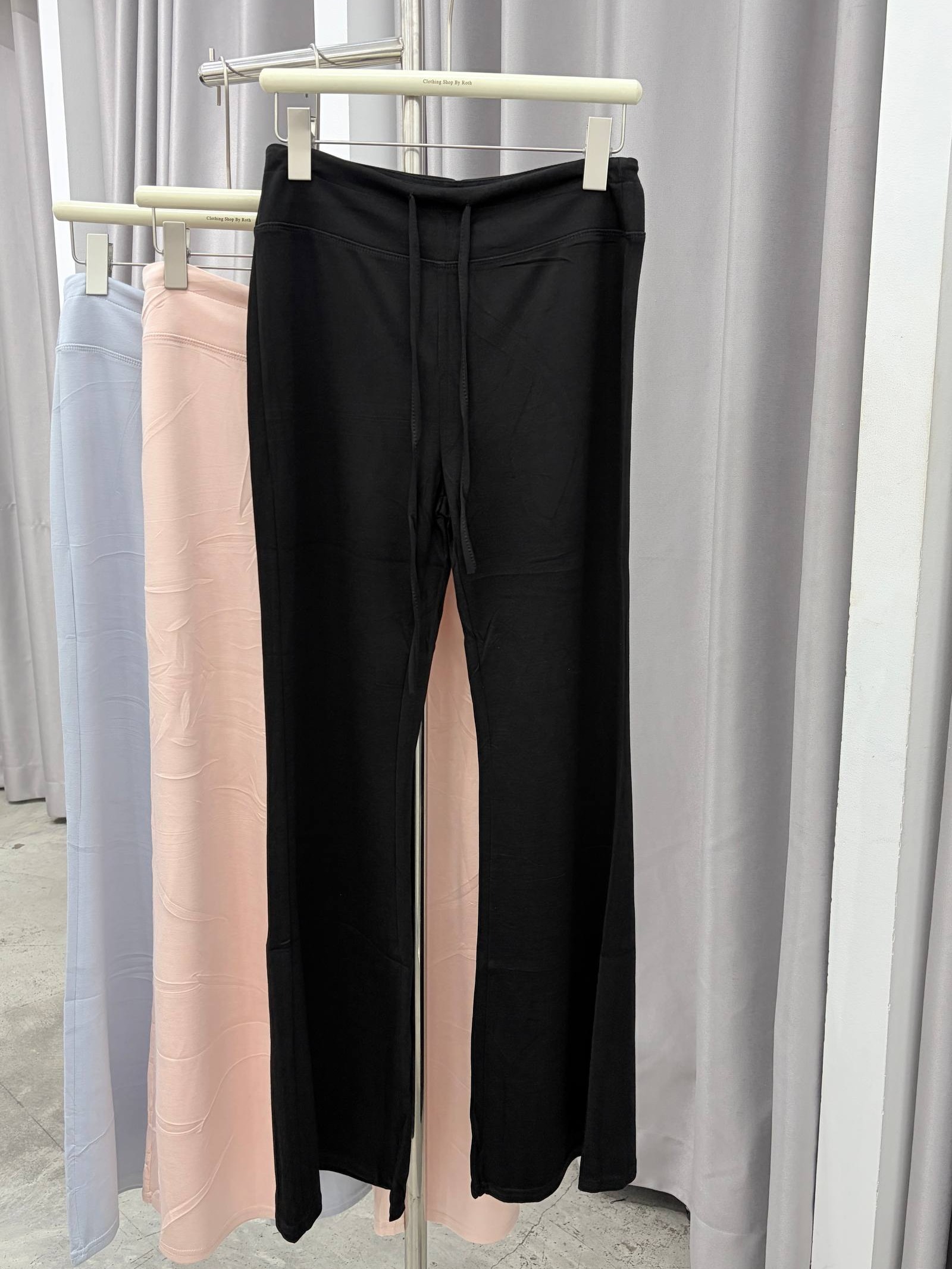 Low-rise lace-up flare pants