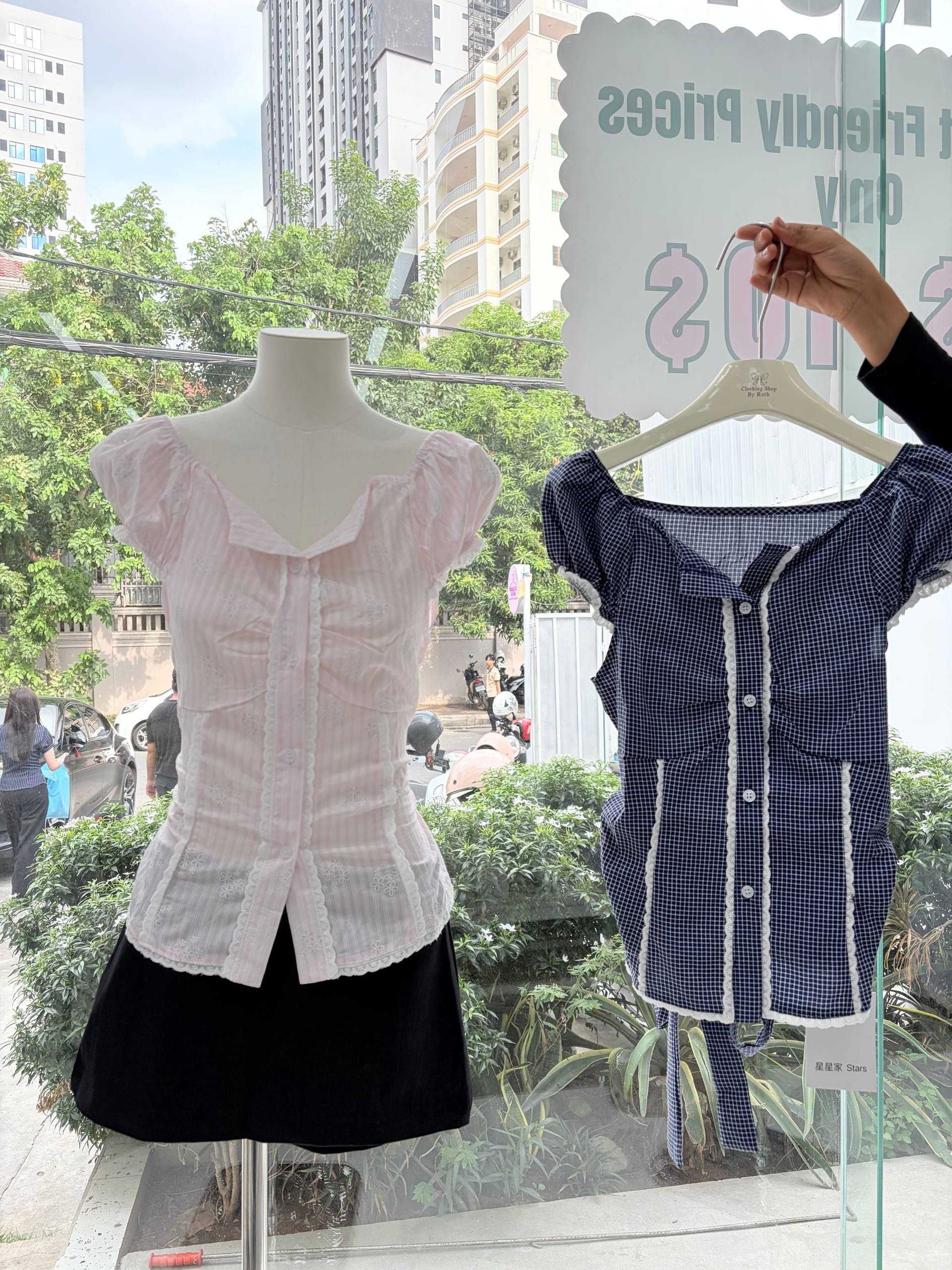 Lace-trim button-front milkmaid top