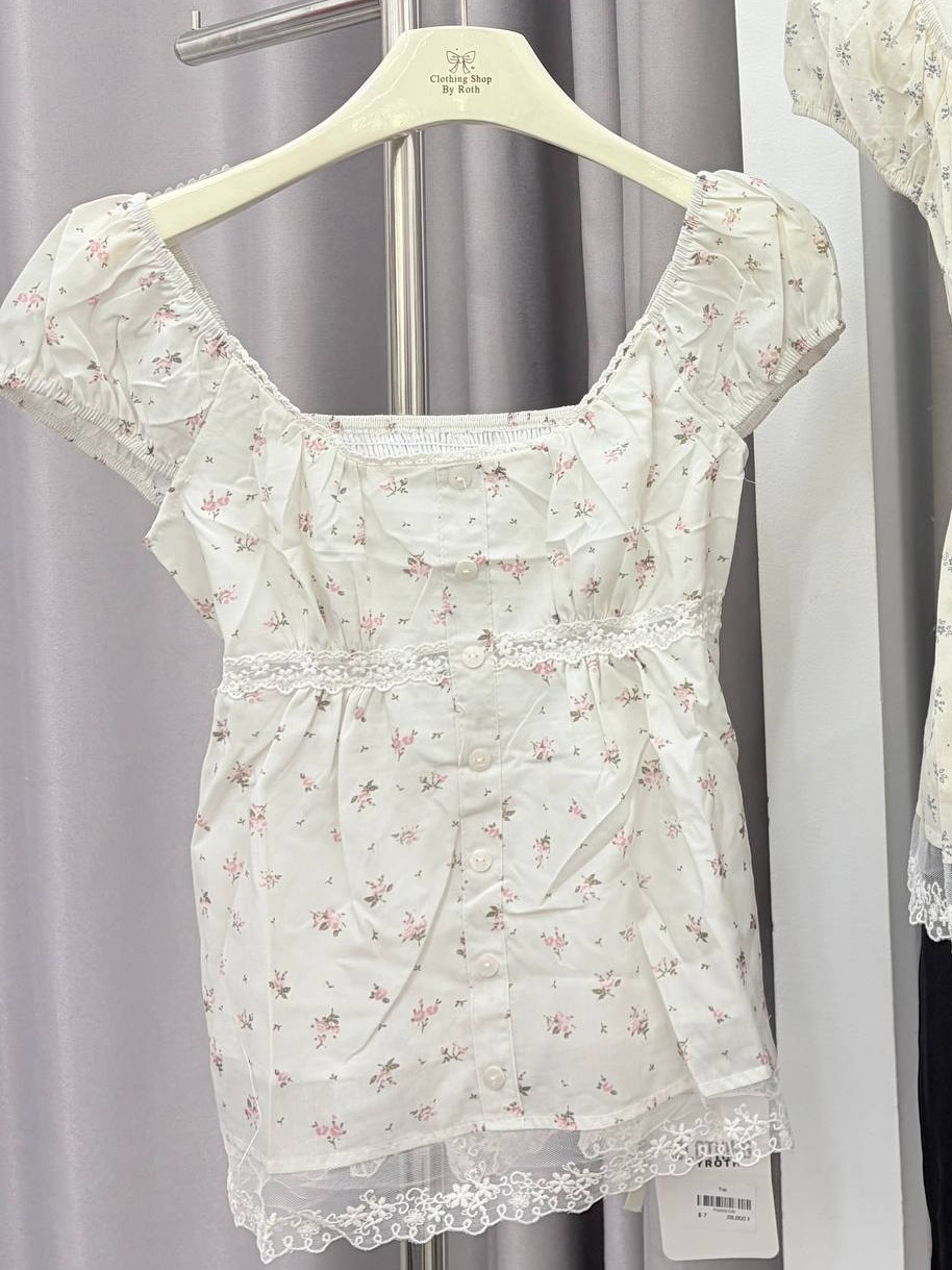Floral lace-trim milkmaid button-front top
