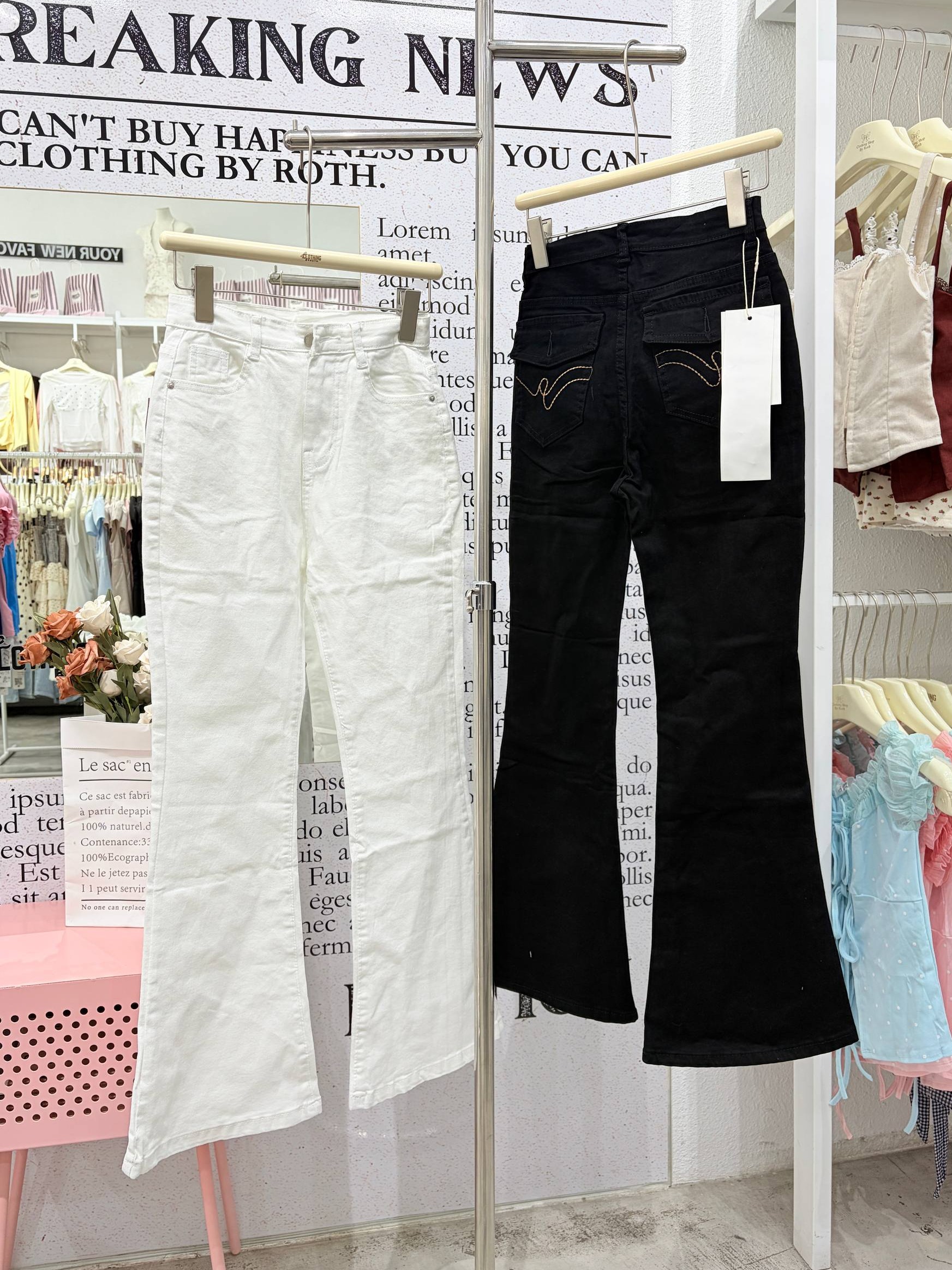 Flap-pocket flare jeans