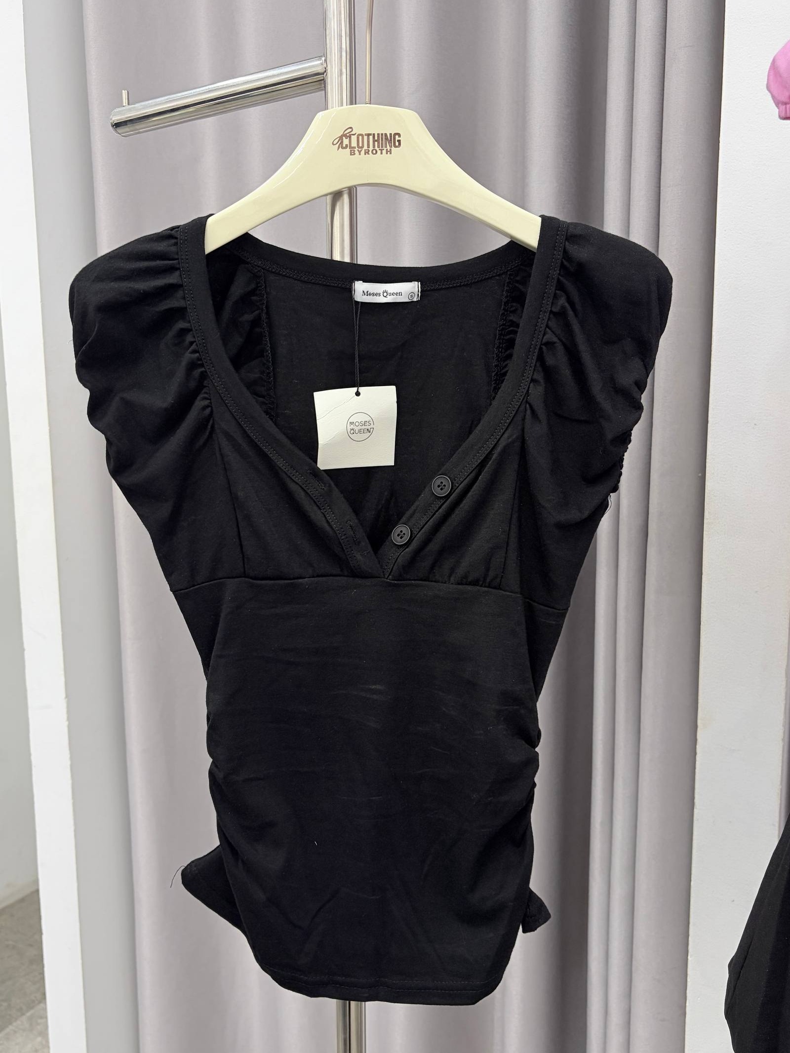 V-neck cute top