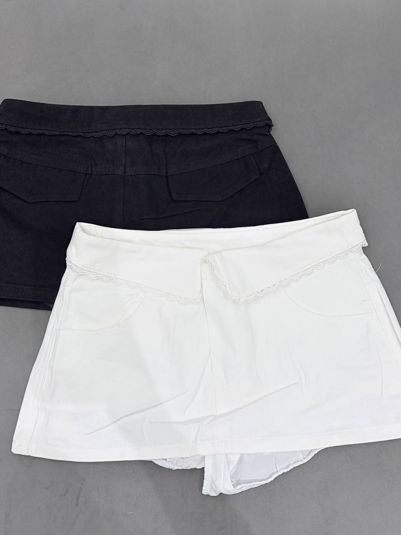 Lace-trim fold-over waist skort
