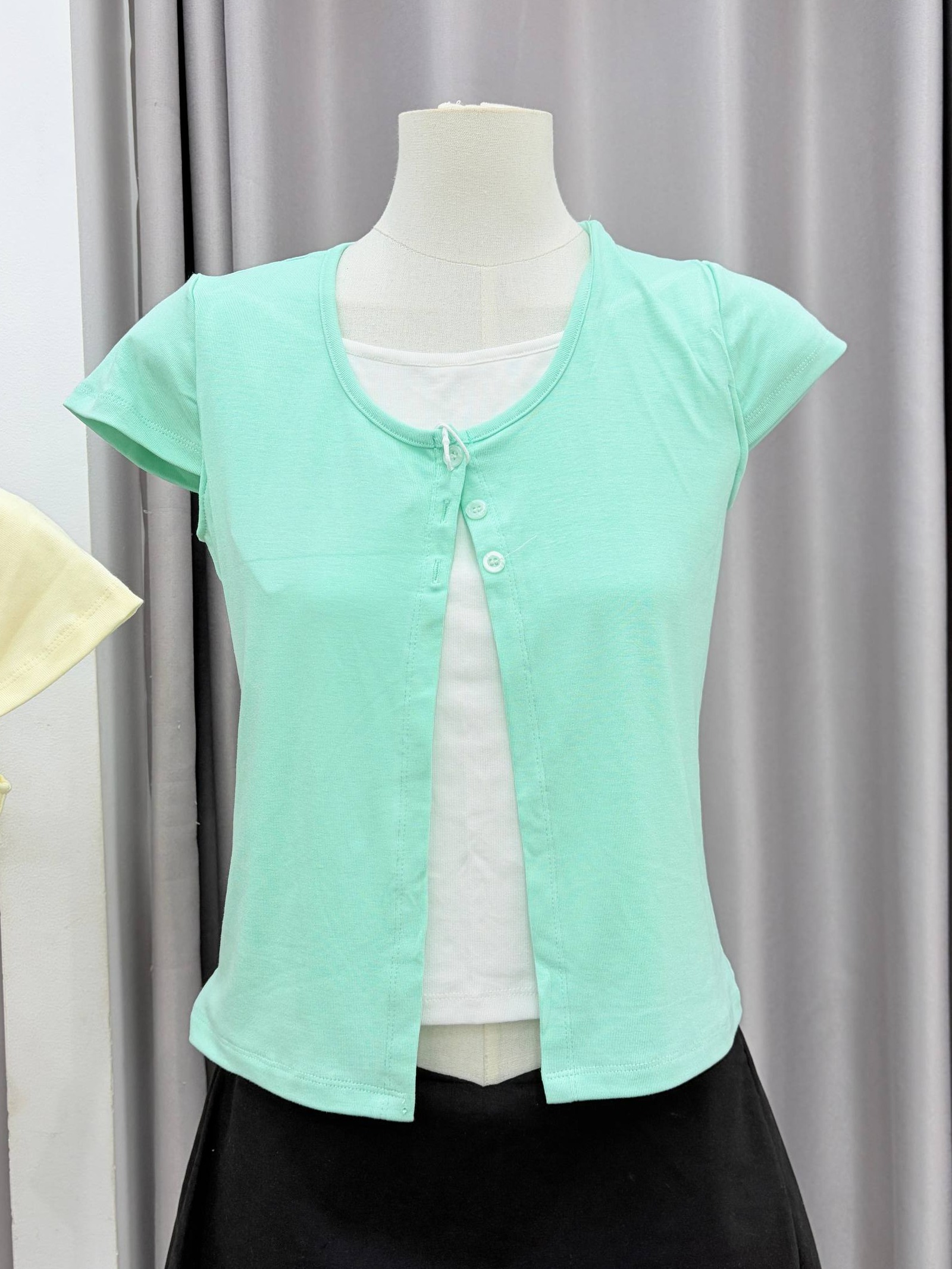 Short-sleeve top