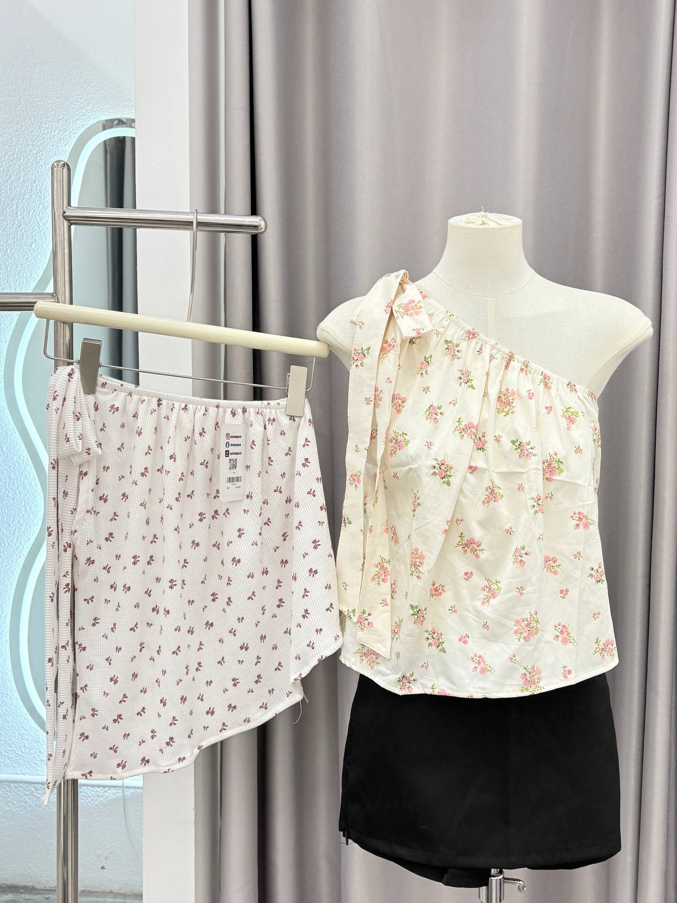 Floral and Ribbon-Print One-Shoulder Tie Top