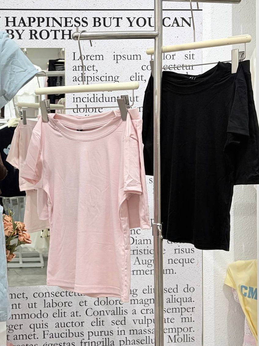 Short-sleeve crewneck tee Matching mini skirt